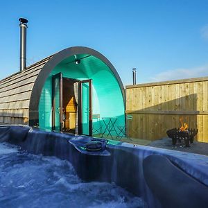 Deluxe Glamping Pod With Hot Tub